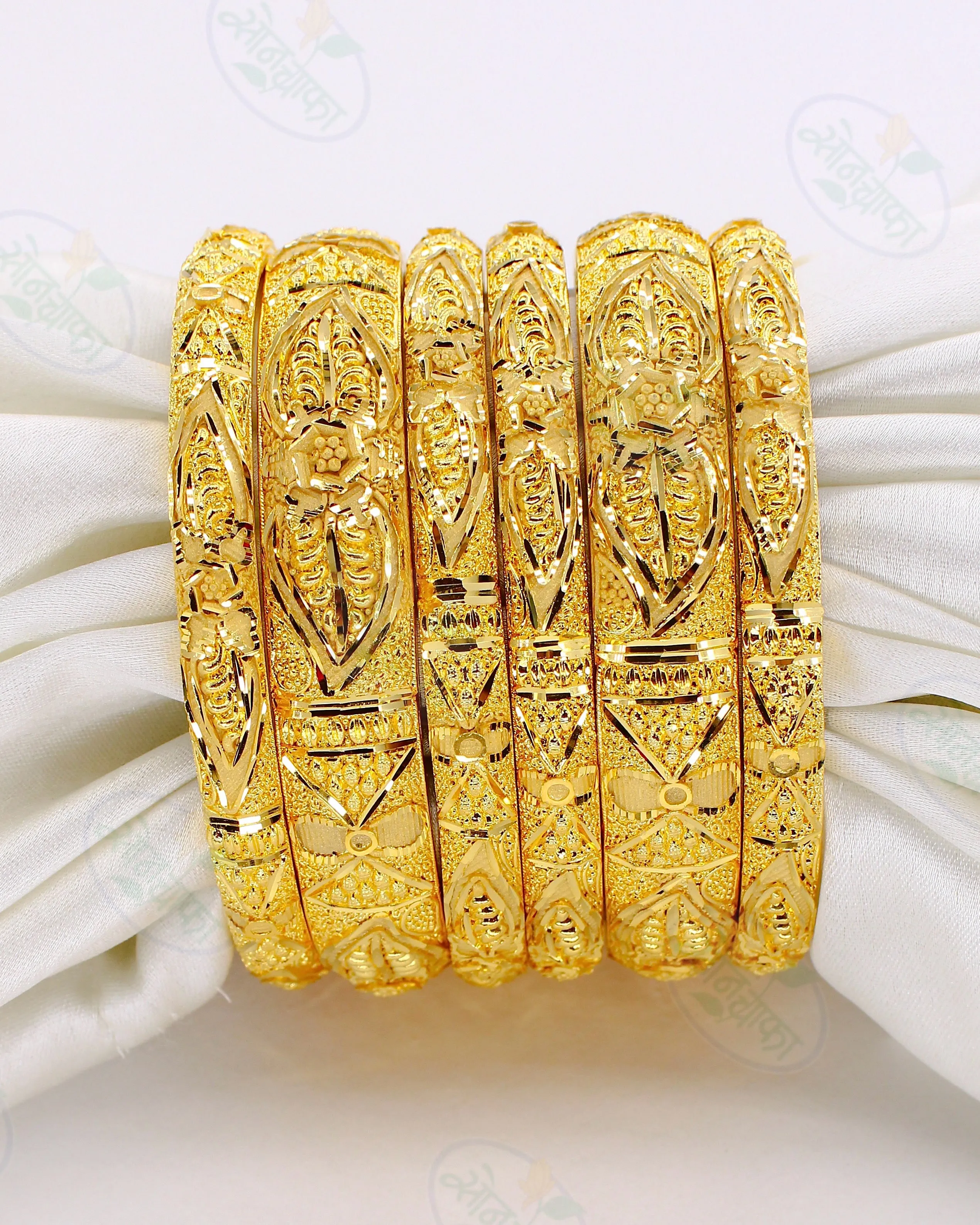 BLOSSOM GOLD PLATED BANGLES