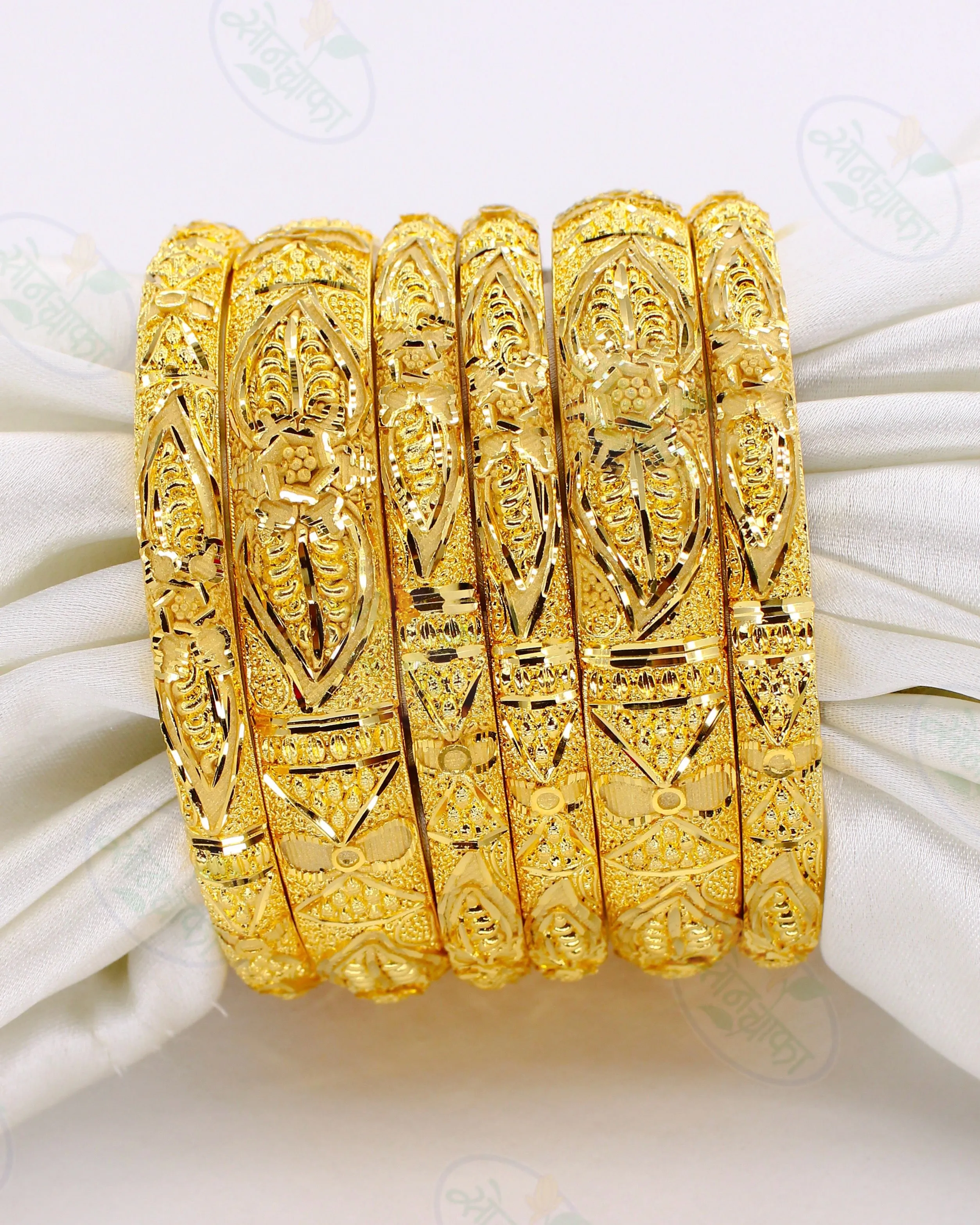 BLOSSOM GOLD PLATED BANGLES