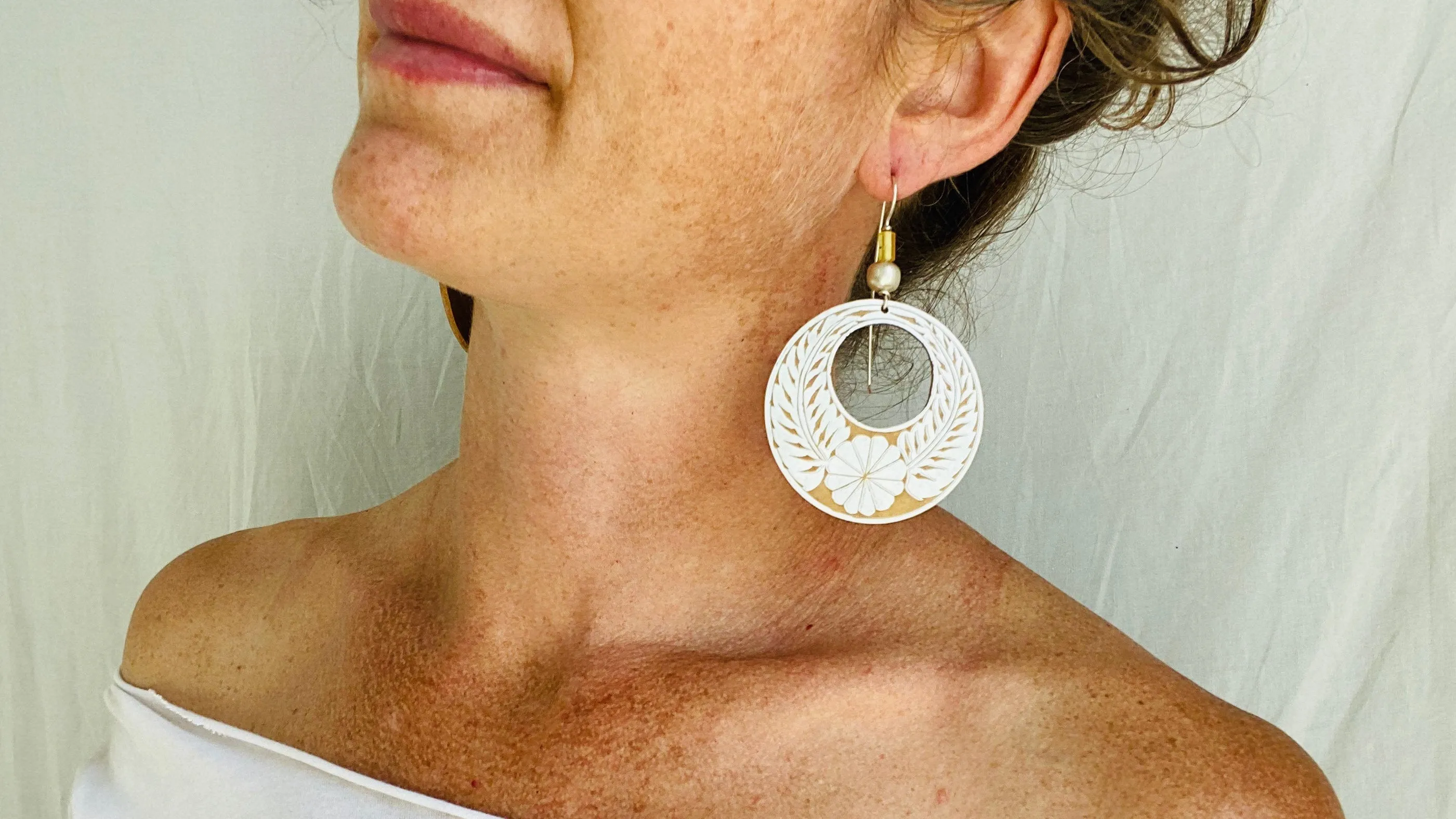 Carved Gourd Earrings. Glass & Sterling Silver. Oaxaca, Mexico.