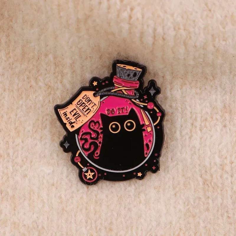Cute Black Cat Enamel Pin Animal Brooch Pines Lapel Pins Badge on Backpack Clothing Accessories Witch Jewelry Halloween Gifts