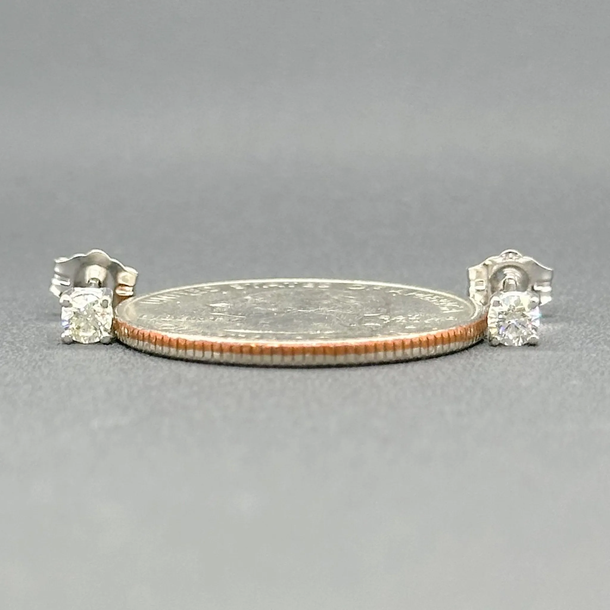 Estate 14K W Gold 0.24ctw J-I/SI1-2 Diamond Stud Earrings