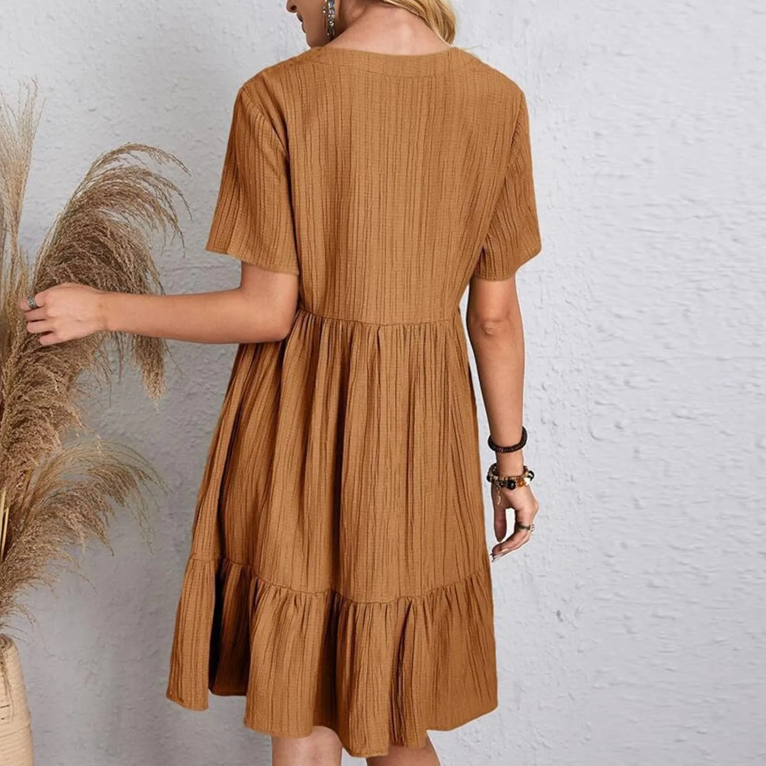 Maxi Dresses for Women 2025 Pleated Tiered A Line Flowy Midi Dress Plus Size Summer Short Sleeve V Neck Casual Dress