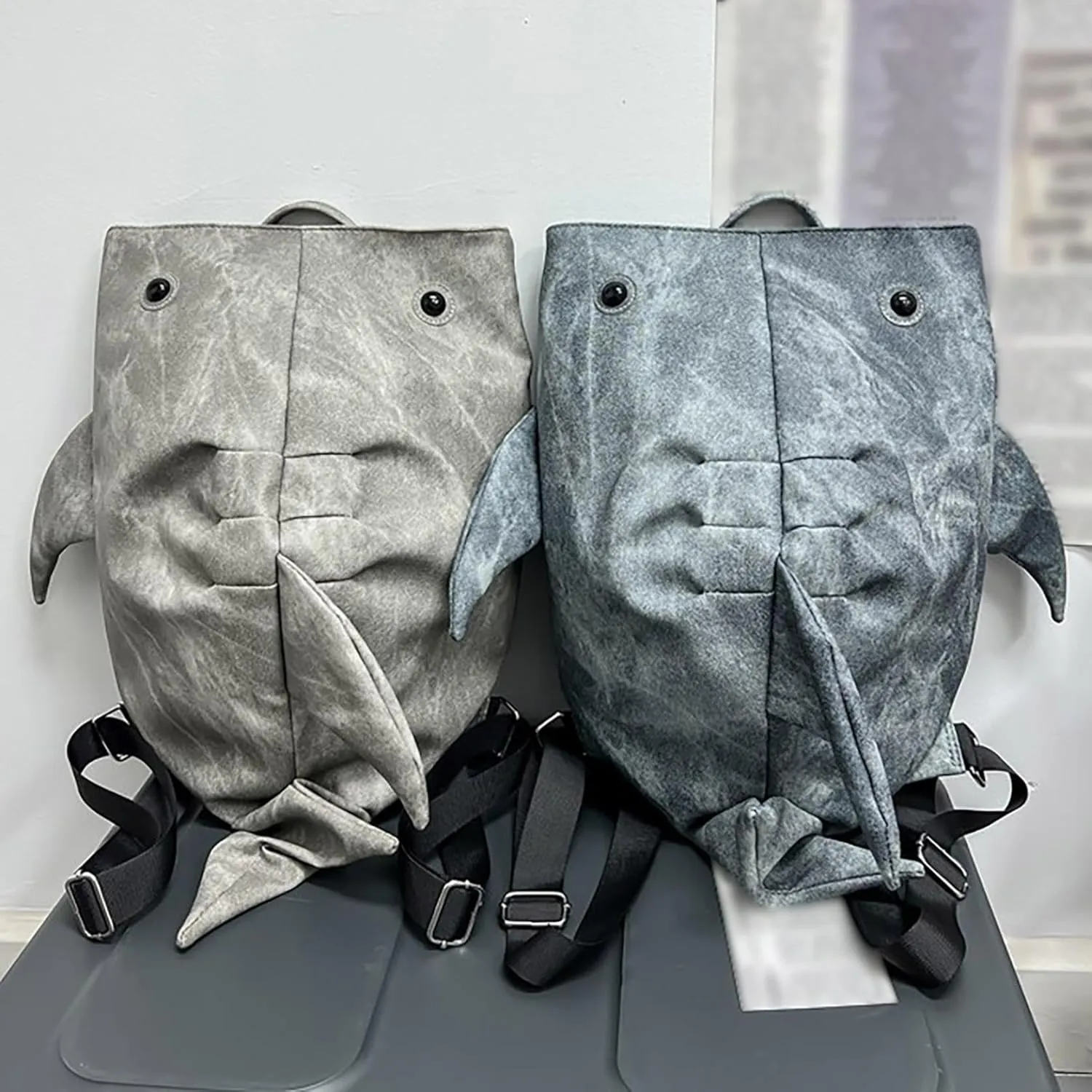 Shark Backpack, 3D Creative Shark Daypack with USB Charging Port, Lightweight Laptop Knapsack for School, Hiking, Travel (Light Grey)