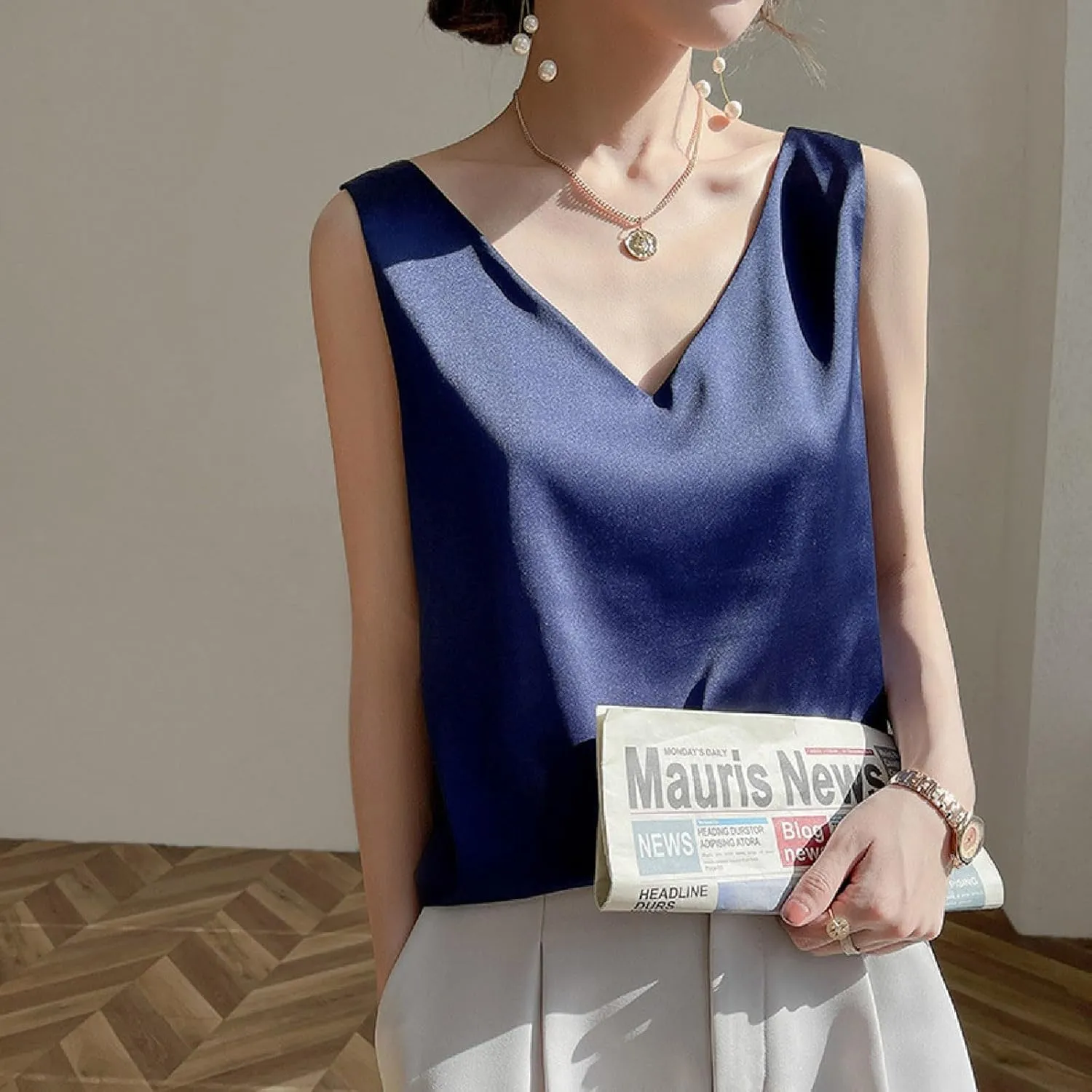 Summer V Neck Tank Tops for Women Silk Satin Summer Sleeveless Camisole Straps Top Womens Tops Dressy Casual